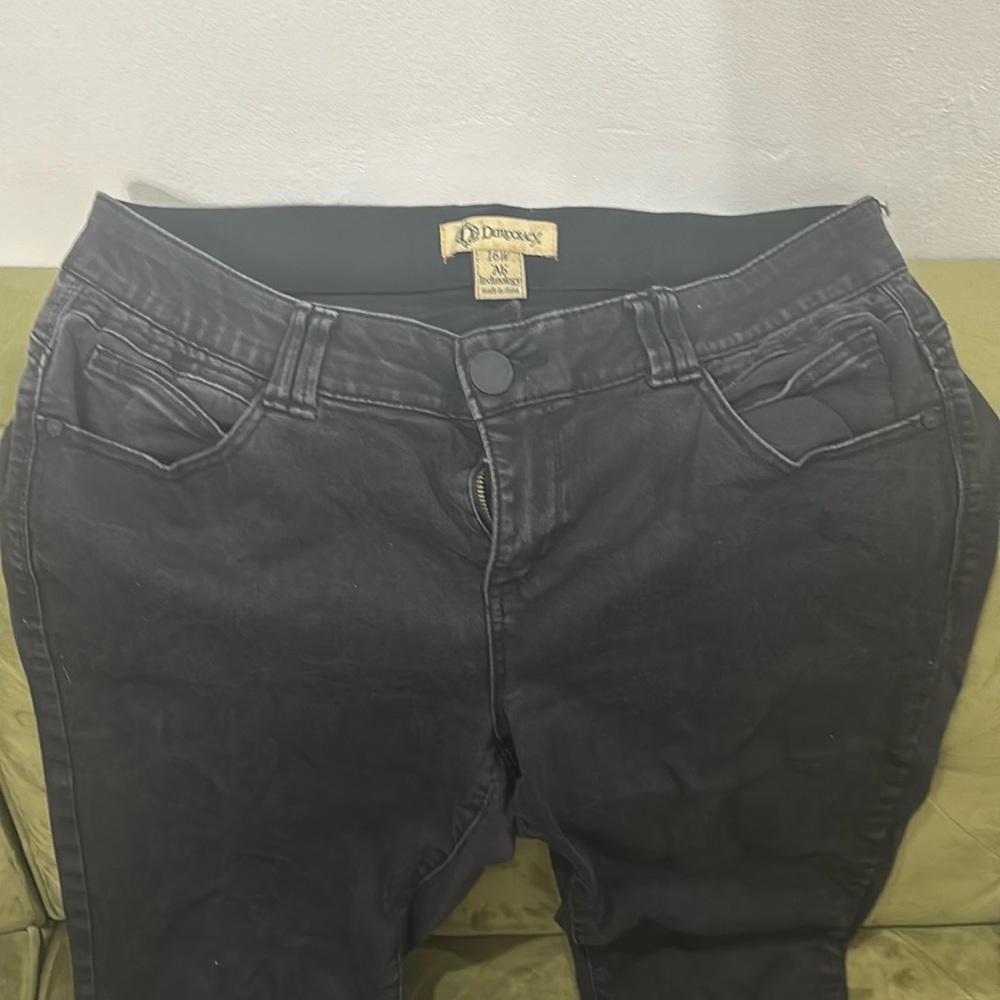 Black skinny jeans